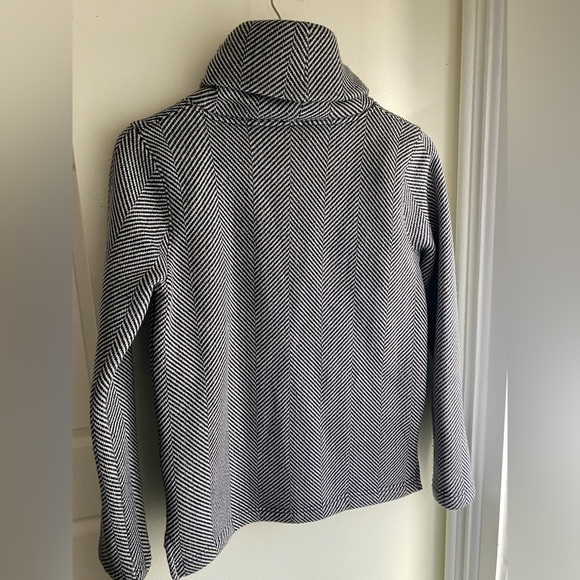J Crew Turtleneck Sweater Black White Herringbone Stripe Sz Small Women’s EUC - Picture 8 of 8